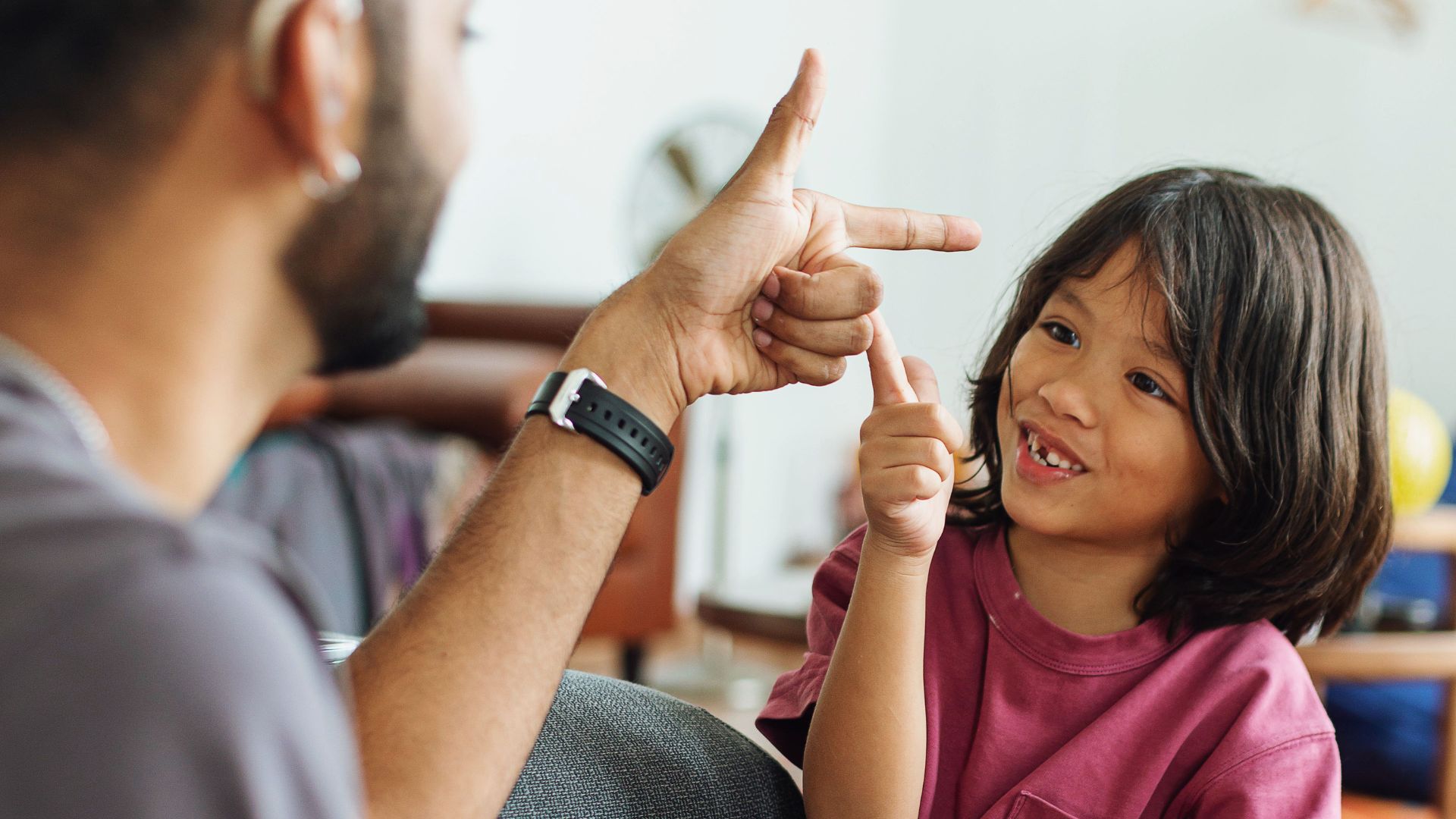 Image de l'article Associer la communication gestuelle à la parole en crèche